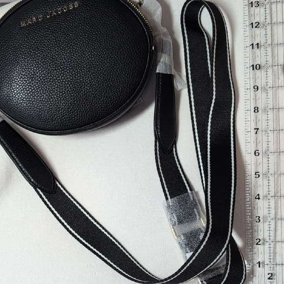 Marc Jacobs Rewind Oval Black Pebbled Leather Crossbody NWT - Picture 15 of 15